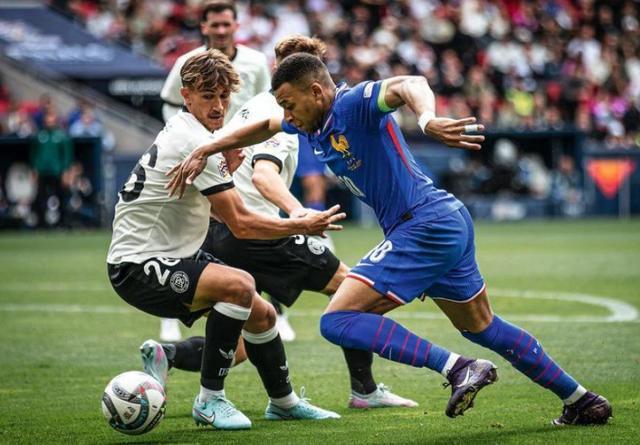 开云-爱游戏-姆巴佩专访(3)：运动员最好别公开说累，会被用赚的钱多说事