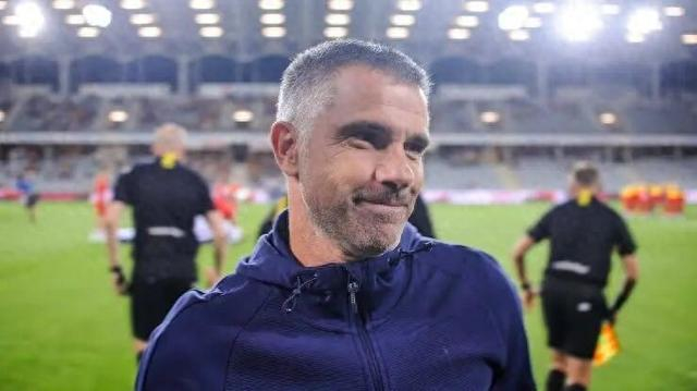 开云体育平台-新帅+新援今日抵达，梅州客家不想“混日子”|张效瑞|佩勒纳尔|王嘉楠|杨一虎|欧足联_新浪体育_新浪新闻