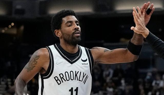 开云-爱游戏-打打停停仍能频繁高效输出 欧文就是超级大学霸