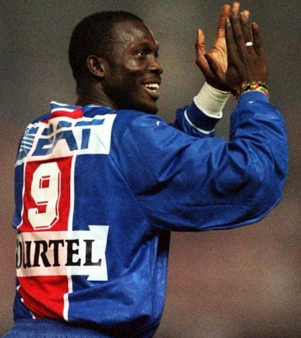 法甲传奇乔治·维阿,AC米兰名宿老照片曝光|世界杯_新浪体育_新浪新闻